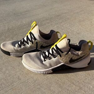 Nike Men's Cream and Black Athletic Shoes with Yellow Accents